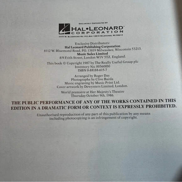 Vintage Andrew Lloyd Webber’s Phantom of the Opera Songbook with Photos - Picture 4 of 7